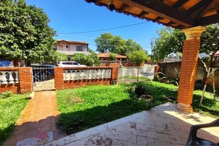 Vendo en Fernando de la mora propiedad Zona Privilegiada