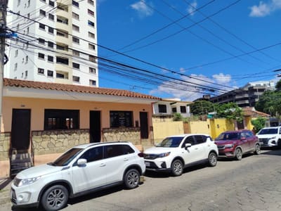Inmueble Comercial en Zona Centro en venta Calle Sara entre Cuellar y Seoane