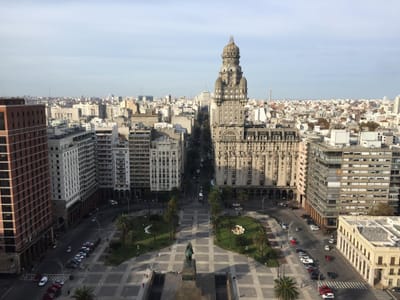 OFICINA, gran vista, 3 privados, sala de reuniones, GGE