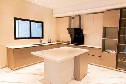 ALQUILO CASA ZONA YACHT