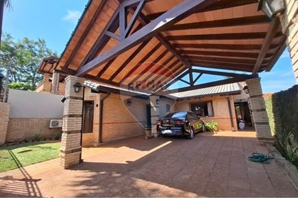 CASA EN LAMBARE - ALQUILER