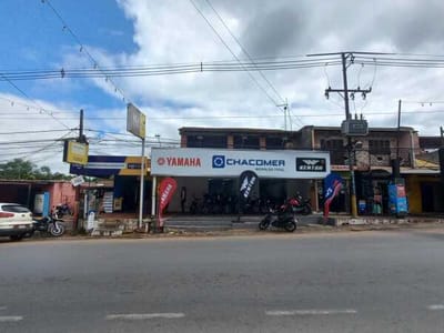 ¡VENDO SALONES COMERCIALES SOBRE RUTA EN YPANE!
