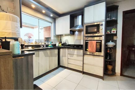 EN VENTA AMPIO Y BUEN DUPLEX EN FDO DE LA MORA 