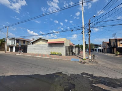 Alquilo oficina premium en barrio Sajonia 
