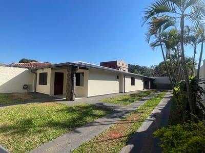 CASA EN ALQUILER ZONA LUQUE 