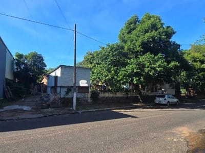 VENDO CASA / TERRENO EN BARRIO MBACHIO – LAMBARÉ