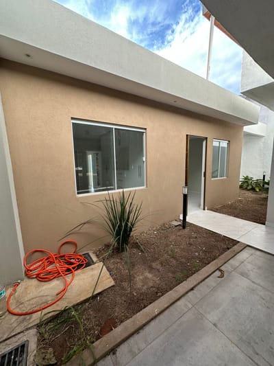 En venta hermosa casa con departamentos independientes en Villa Elisa 