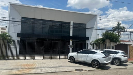 EDIFICIO COMERCIAL EN ALQUILER 2DO ANILLO AV. SANTA CRUZ 900 m² CORPORATIVOS
