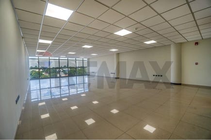 En Venta - Oficina en Sky Center