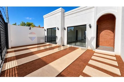 Chalet - Venta - Luque, Central, Paraguay, Es lo que buscas!