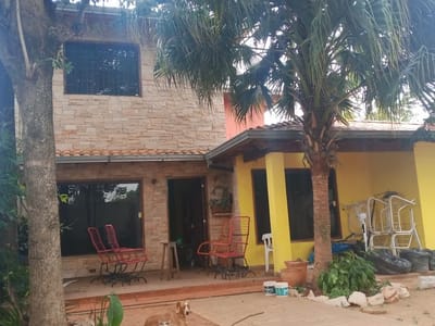 VENDO CASA AMPLIA EN LIMPIO