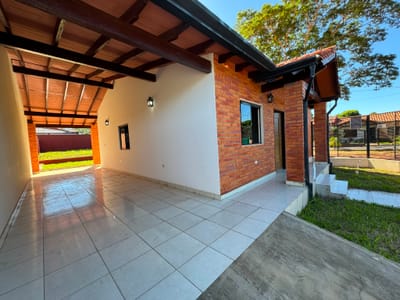 VENDO CHALET CON PATIO A ESTRENAR EN ÑEMBY ZONA CURIEL