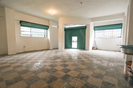 ALQUILA LOCAL  69m2 | 1ER PISO | 01 AMBIENTE | ZONIFICACIÓN RDM | CERCADO