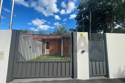 Casa - Venta - Luque, Central, Paraguay