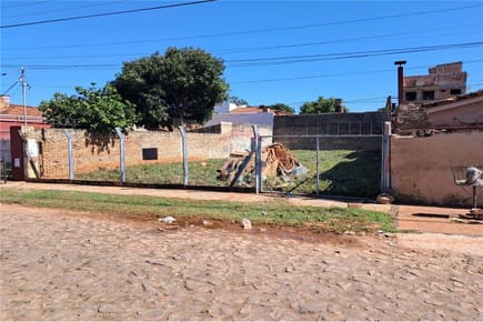 TERRENO EN VENTA  FERNANDO DE LA MORA ZONA SUR