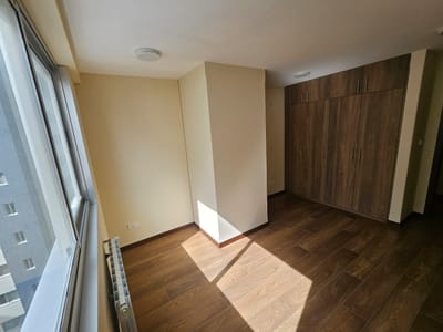 Departamento de 4 Dormitorios en Alquiler Av Arce Edificio Torres Mall 