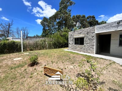Venta de 2 casas en un mismo padrón con piscina en La Floresta