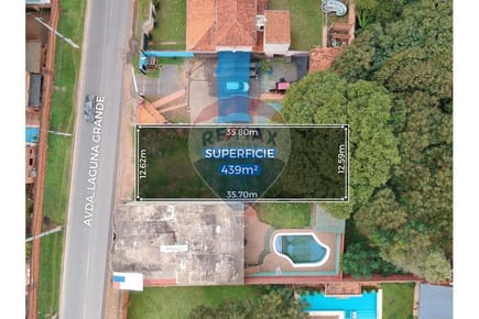 En venta terreno de 439m2 sobre laguna grande