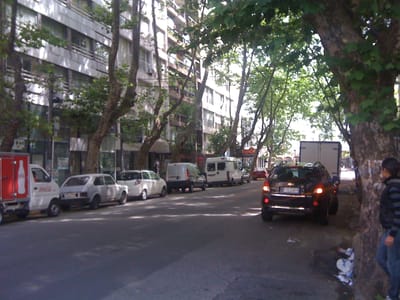 VENTA DE EDIFICIO COMERCIAL RENTADO CENTRO DE MONTEVIDEO