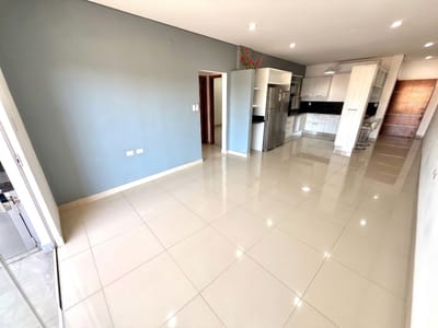 Alquilo departamento semi amoblado en Luque - Laurelty