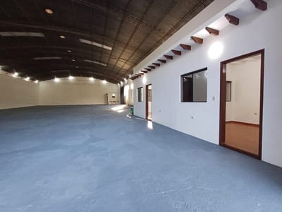 ALQUILO DEPOSITO EN ZONA MERCADO DE ABASTO