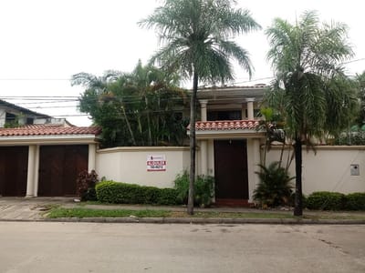 Casa en alquiler en Equipetrol sólo para oficina, 