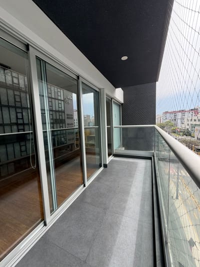 VENDO LINDO Y AMPLIO DELARRAMENTO EN MIRAFLORES 
