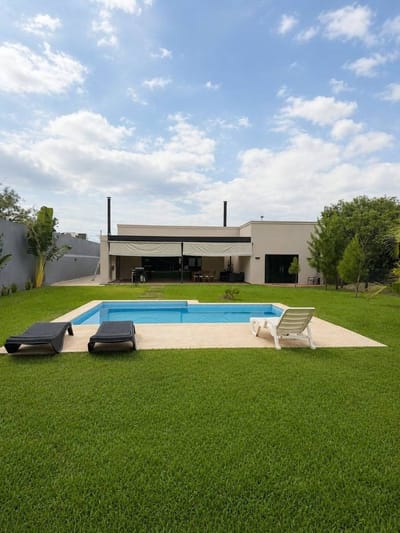RESIDENCIA EN SURUBÍ’I — ZONA CAMPO DE GOLF
