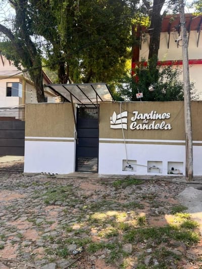 VENDO HERMOSA CASA EN CONDOMINIO EN LAMBARÉ