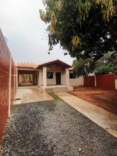 VENDO CASA EN SAN LORENZO 1ER VIVIENDA