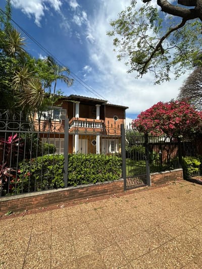Hermosa Casa en zona exclusivamente Residencial