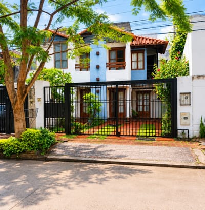  CASA EN VENTA - BARRIO LAS PALMAS
