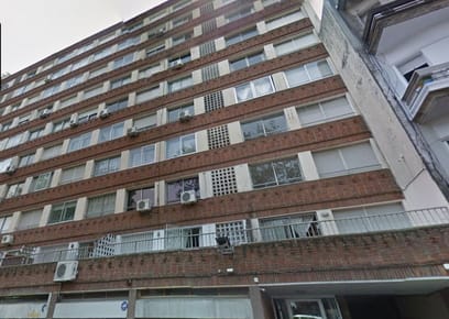 Venta Apto. En Ciudad Vieja, 51m2, Piso 9, 2D + 1B! Muy Buen Est Y Ubi