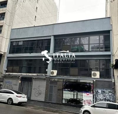 LOCAL COMERCIAL 1300 M2 A 30 METROS DE 18 DE JULIO Y LA IMM