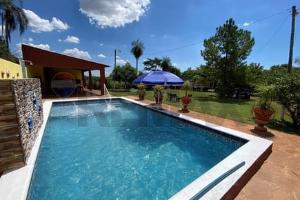 Vemdo hermosa y amplia quinta en Villeta- Paraguay