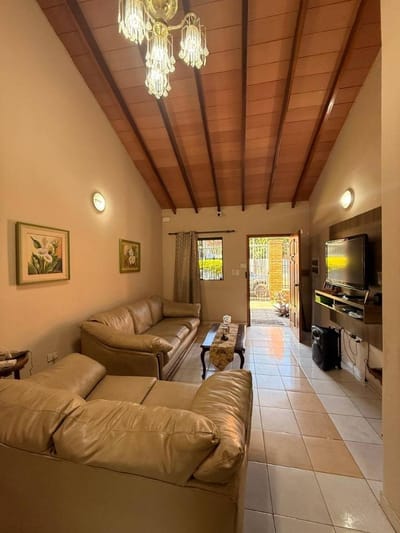CASA EN FERNANDO DE LA MORA ZONA NORTE