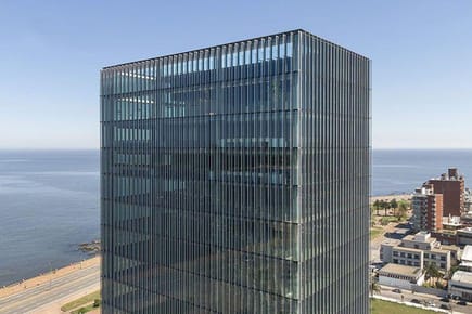 Oficinas En Alquiler | Plaza Alemania, La Cumparsita 1475 | 473 A 2.365 M²