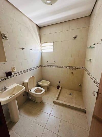 Casa en Centro de Asunción para vivienda o uso comercial