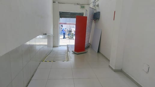 OFICINA EN ALQUILER  1ER PISO – EN EL CENTRO DE PIURA