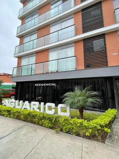 Se vende Acogedor departamento céntrico  en Residencial Aguarico - BREÑA