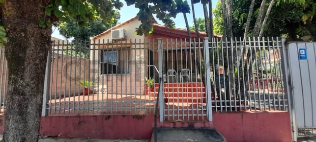 VENDO CASA EN LAMBARÉ