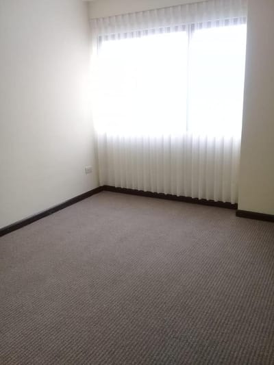 ALQUILO DEPARTAMENTO $US.550 ACHUMANI
