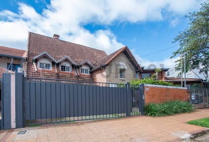AMPLIA RESIDENCIA EN VENTA | BARRIO YKUA SATY