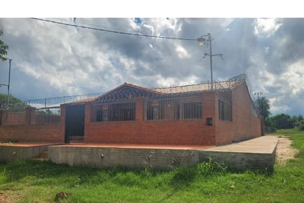 Casa-Venta-LAS MARIAS Y CALLE 5, Costa Fleitas, Aregua, Central