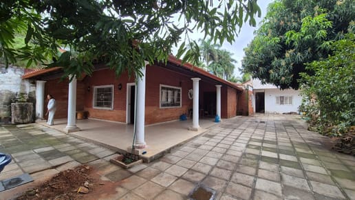 ???? CASA CON TERRENO AMPLIO EN UNA UBICACIÓN PRIVILEGIADA DE ASUNCIÓN