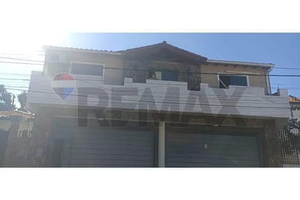 Vendo Casa Con Piscina En Lambare