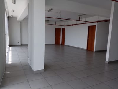 ALQUILER OFICINA PREMIUM EN EXCLUSIVA ZONA DE LA ENCALADA, EN SEXTO PISO