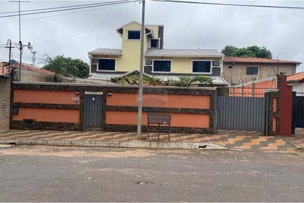 Vendo casa premium en Fdo de la Mora- Zona Sur