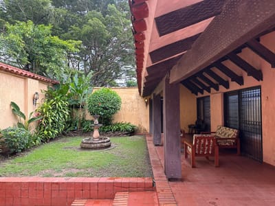 En Venta! Amplia Casa en Equipetrol