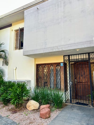 Alquilo Duplex 3 dormit. S/cochera.Carmelitas